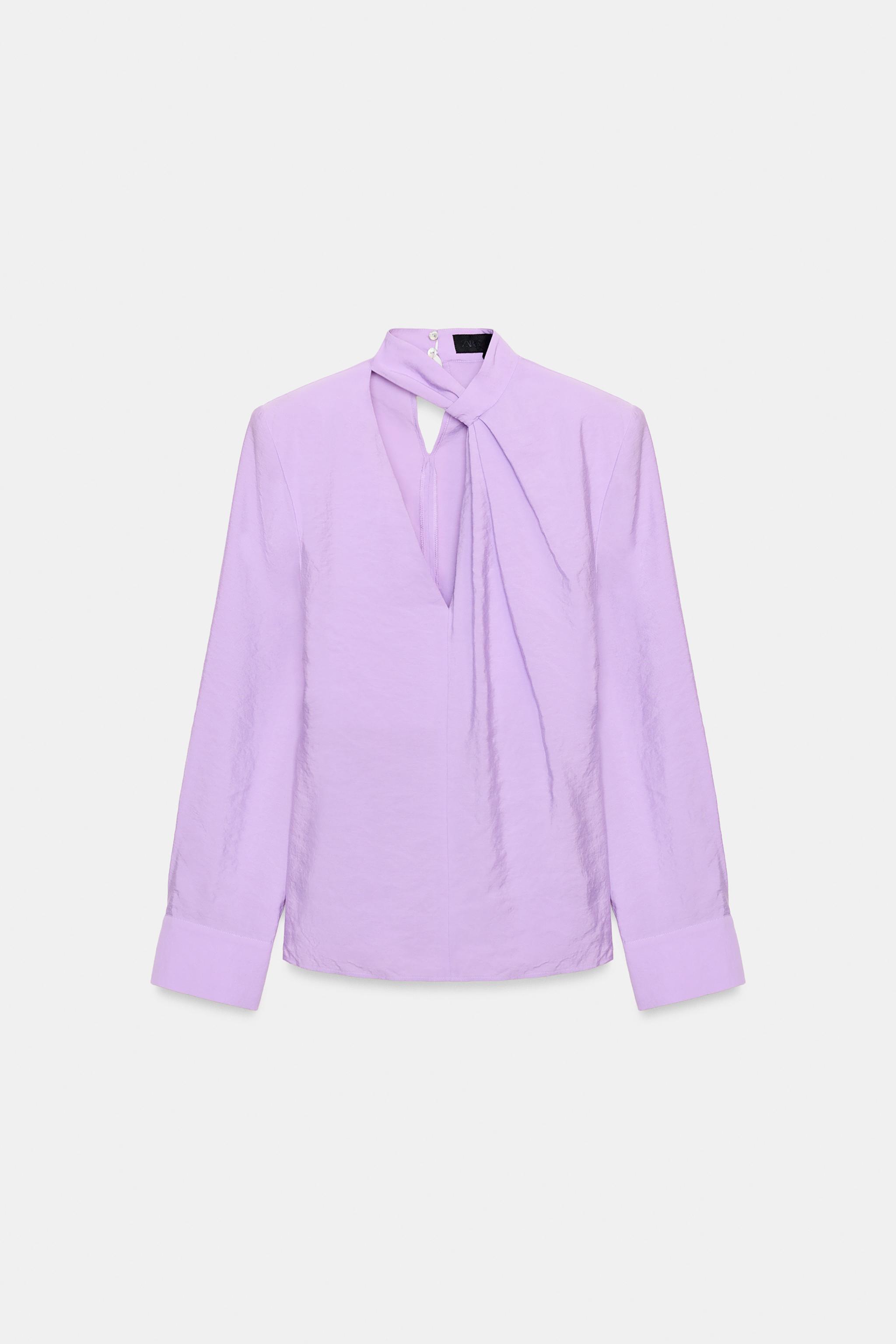 FLOWY SHOULDER PAD BLOUSE
